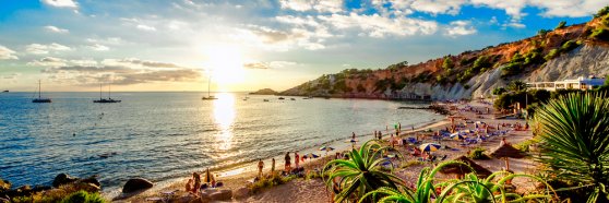 Semana Santa y Puente de Mayo en Ibiza con alojamiento y ferry