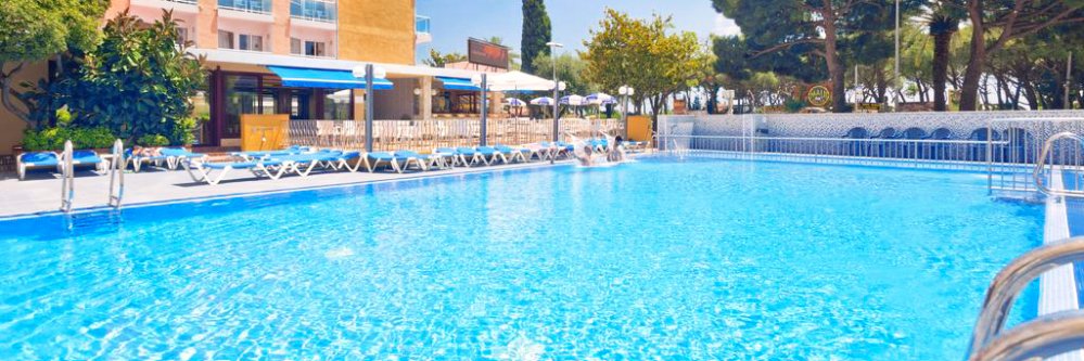 Pensión Completa en Malgrat de Mar a 100 metros de la playa