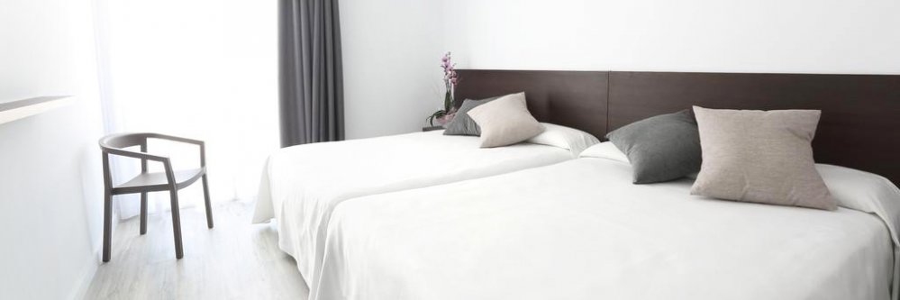 Vacaciones en habitación Superior y hotel 4* (Lloret de Mar)