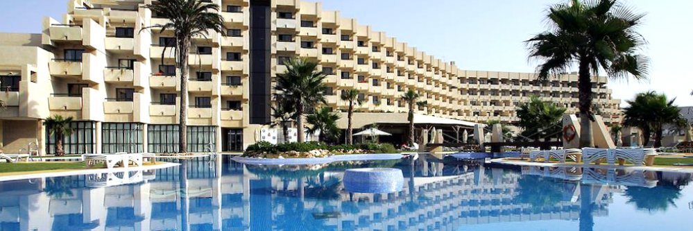 Mayo en la costa de Almería en hotel 4*